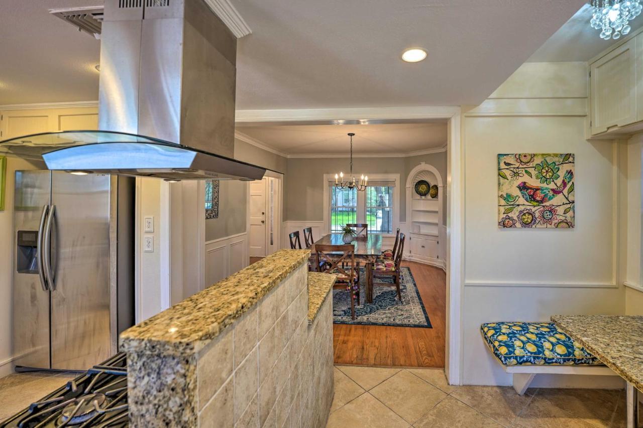 Corpus Christi Home With Pool And Hot Tub Walk To Bay Exterior photo